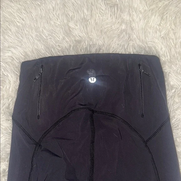 lululemon athletica Black Leggings High-Waisted Full-Length Stretchy Fabric - Picture 3 of 3